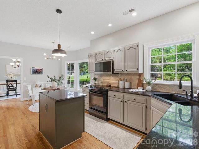 12505 Abbotsbury Court, Charlotte, NC 28277