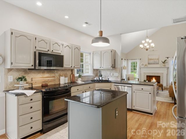 12505 Abbotsbury Court, Charlotte, NC 28277