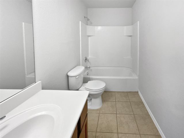 1375 Emily Court, Burleson, TX 76028