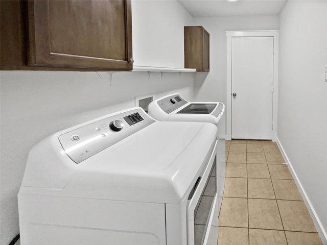 1375 Emily Court, Burleson, TX 76028