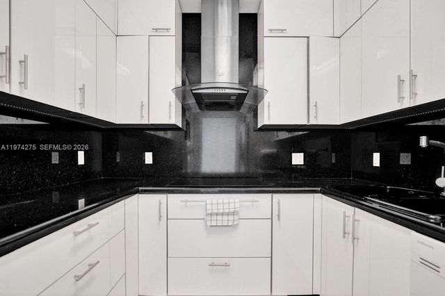 100 Lincoln Rd PH12, Miami Beach, FL 33139