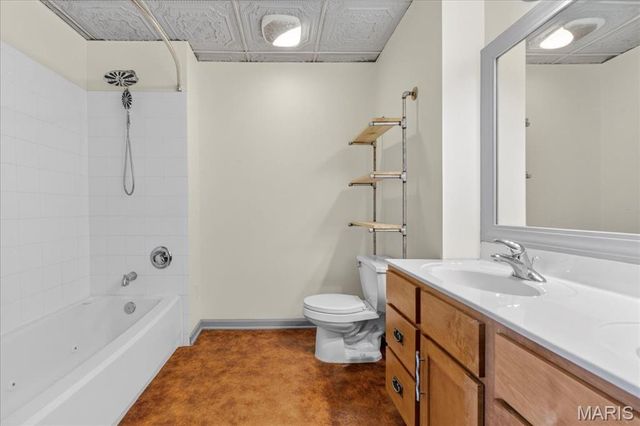 1501 Locust Street 1204, St Louis, MO 63103