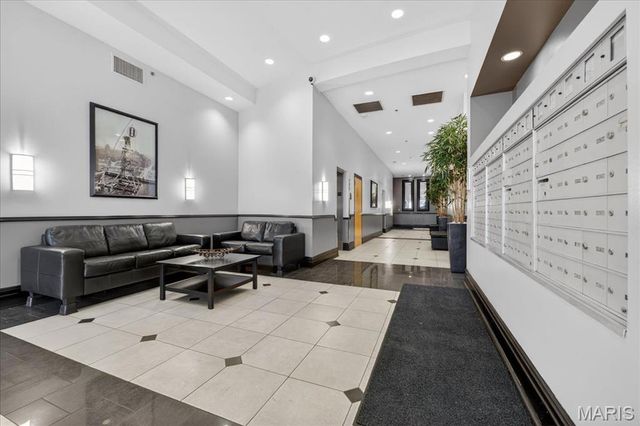 1501 Locust Street 1204, St Louis, MO 63103