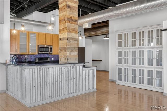 1501 Locust Street 1204, St Louis, MO 63103