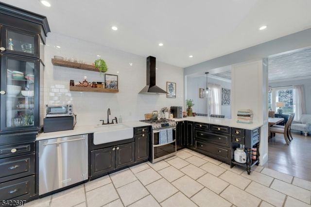 158 Carmita Ave, Rutherford Boro, NJ 07070
