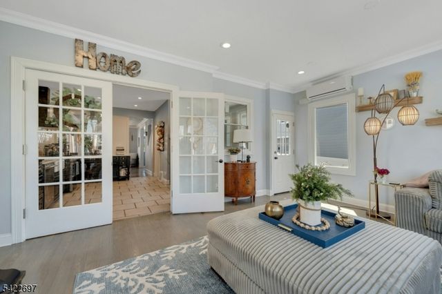 158 Carmita Ave, Rutherford Boro, NJ 07070