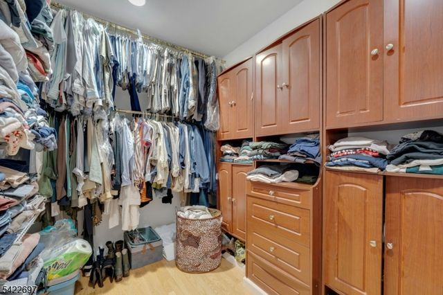 158 Carmita Ave, Rutherford Boro, NJ 07070