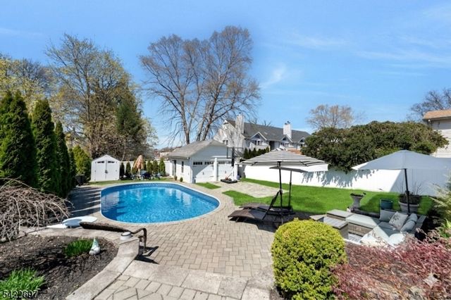158 Carmita Ave, Rutherford Boro, NJ 07070