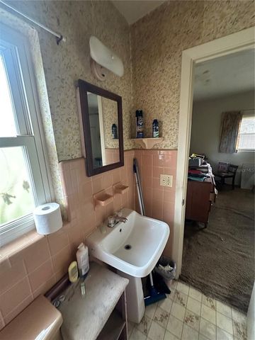 1111 BERWYN ROAD, Orlando, FL 32806