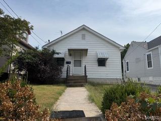 126 Collinsville Avenue, Collinsville, IL 62234