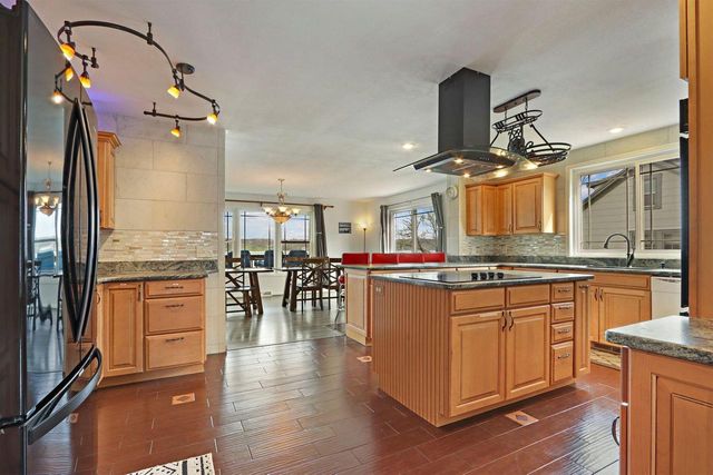 W4226 West End ROAD, Lake Geneva, WI 53147