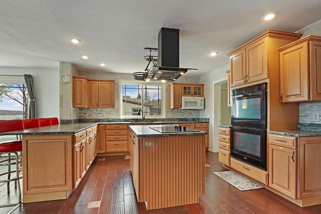 W4226 West End ROAD, Lake Geneva, WI 53147