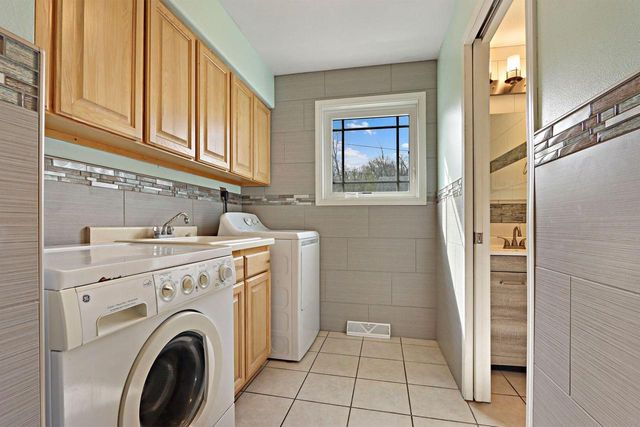 W4226 West End ROAD, Lake Geneva, WI 53147