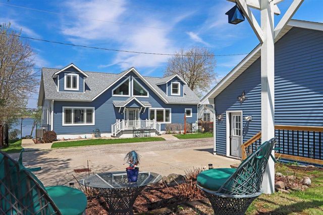 W4226 West End ROAD, Lake Geneva, WI 53147