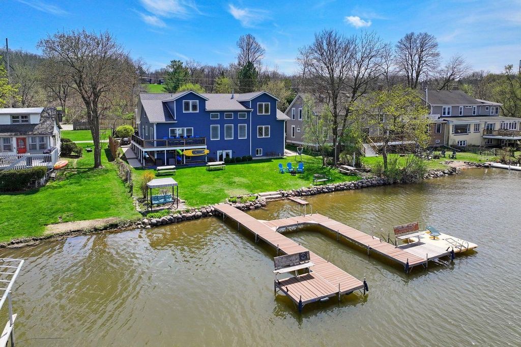W4226 West End ROAD, Lake Geneva, WI 53147