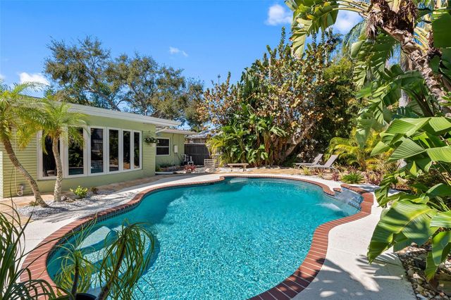 101 OSCEOLA ROAD, Belleair, FL 33756