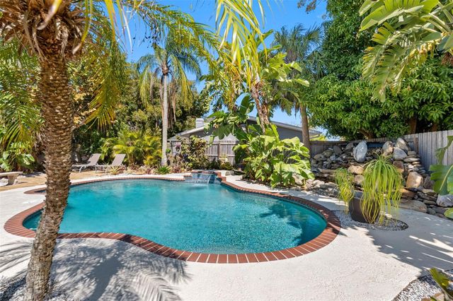 101 OSCEOLA ROAD, Belleair, FL 33756