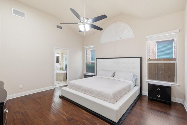 2427 Lismore Lane, Irving, TX 75063