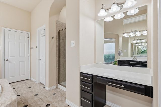2427 Lismore Lane, Irving, TX 75063