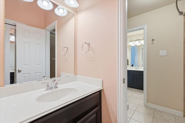 2427 Lismore Lane, Irving, TX 75063