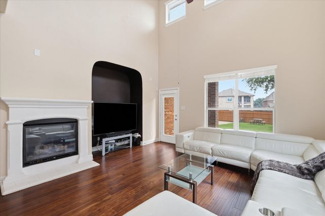 2427 Lismore Lane, Irving, TX 75063
