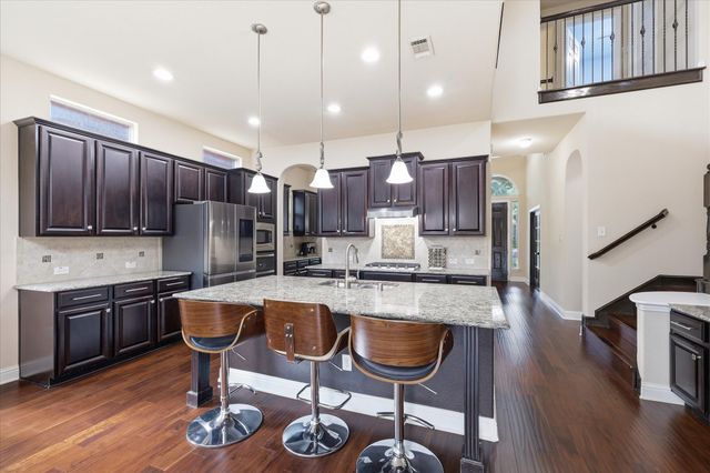 2427 Lismore Lane, Irving, TX 75063