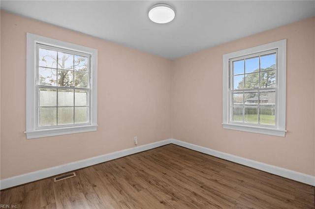 525 Virginian DR, Norfolk, VA 23505