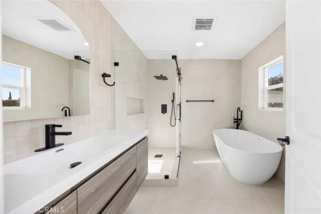 9066 Hermosa, Temple City, CA 91780