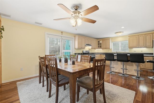 126 Leon Road, Green Tree, PA 15220