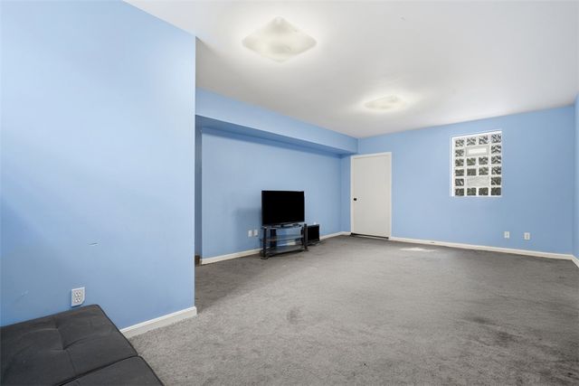 126 Leon Road, Green Tree, PA 15220