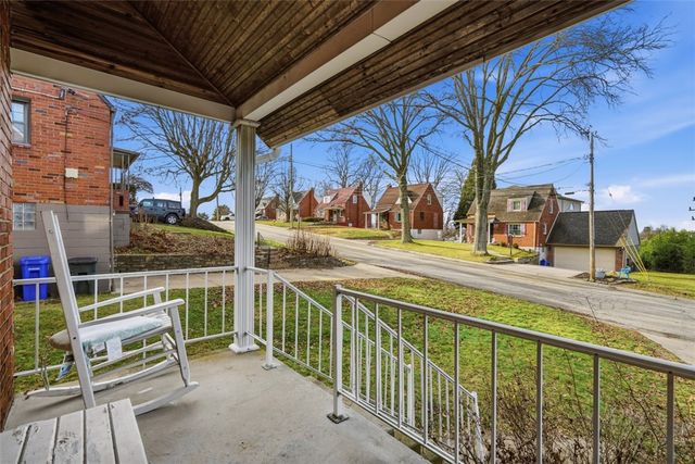 126 Leon Road, Green Tree, PA 15220