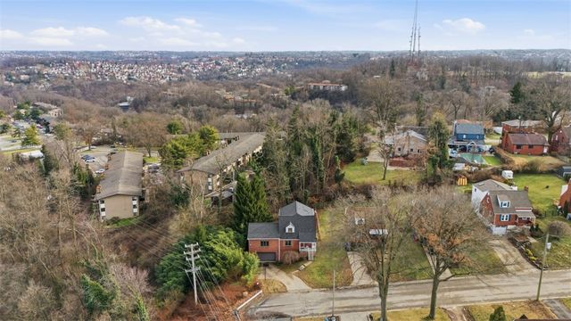 126 Leon Road, Green Tree, PA 15220
