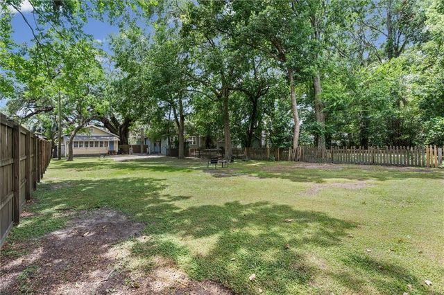 1150 Old Shell Road, Mobile, AL 36604