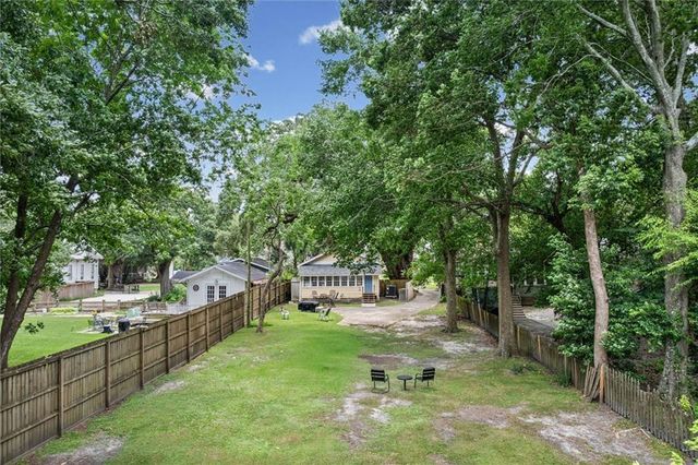 1150 Old Shell Road, Mobile, AL 36604