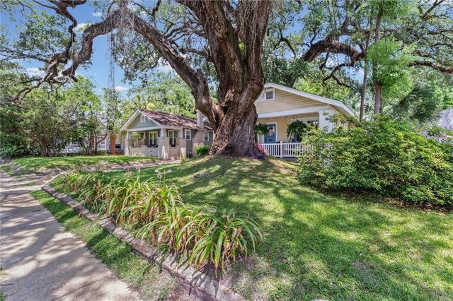 1150 Old Shell Road, Mobile, AL 36604