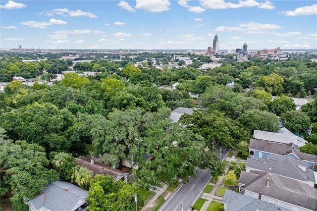 1150 Old Shell Road, Mobile, AL 36604