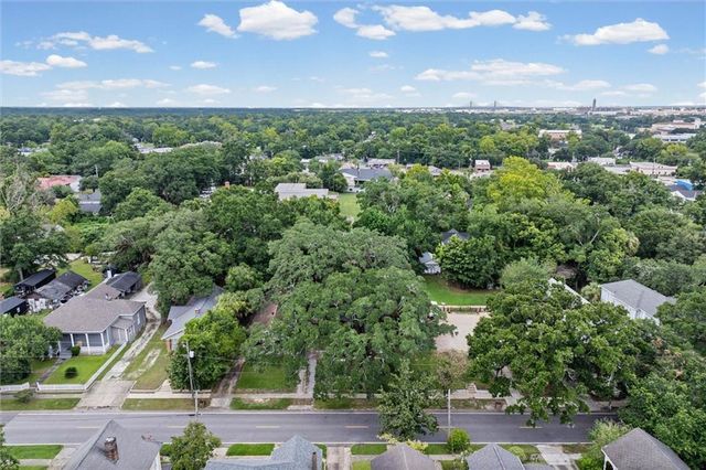 1150 Old Shell Road, Mobile, AL 36604