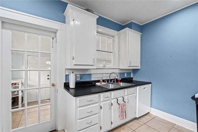 1150 Old Shell Road, Mobile, AL 36604
