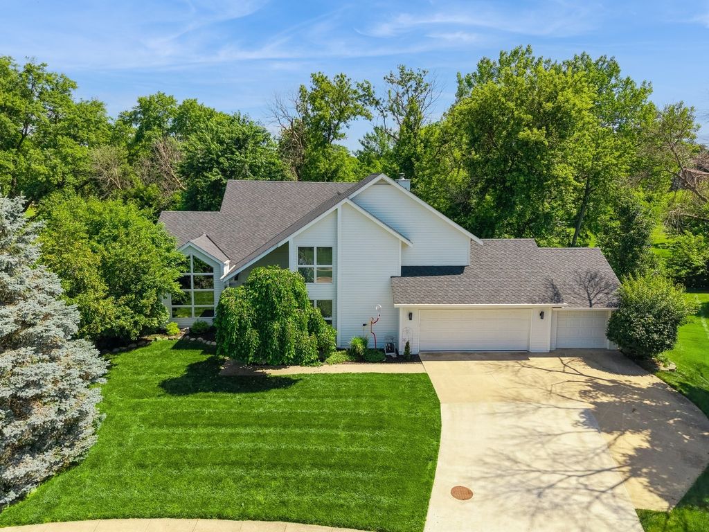 4709 Colt Drive, West Des Moines, IA 50265