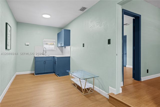 1010 SW 8th Ave, Miami, FL 33130