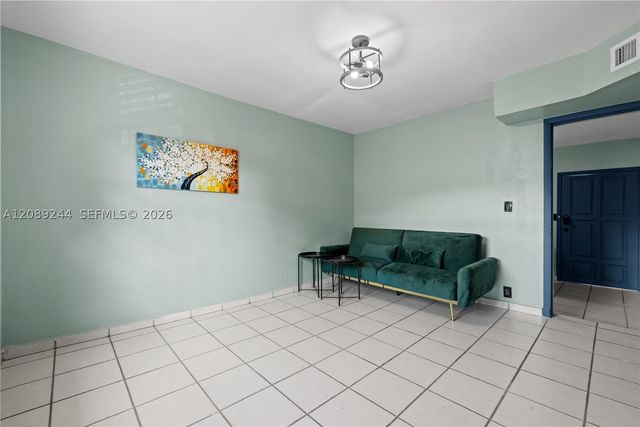 1010 SW 8th Ave, Miami, FL 33130