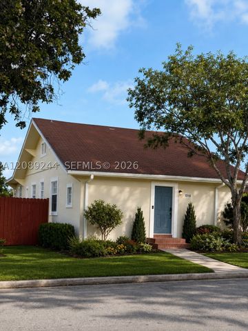 1010 SW 8th Ave, Miami, FL 33130