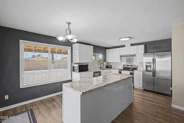 7953 W SAHUARO Drive, Peoria, AZ 85345