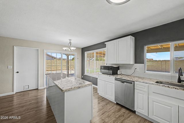 7953 W SAHUARO Drive, Peoria, AZ 85345