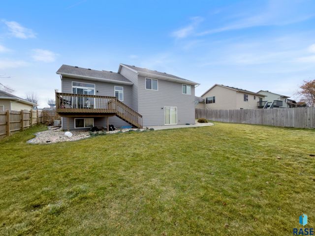 3008 W Courtyard Ln Lane, Sioux Falls, SD 57108