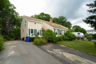 1A Karen Ln # A, Londonderry, NH 03053