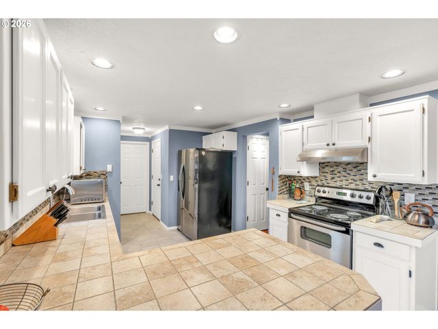 511 BALLAD Way, Forest Grove, OR 97116