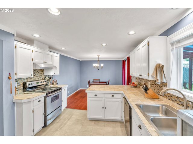 511 BALLAD Way, Forest Grove, OR 97116