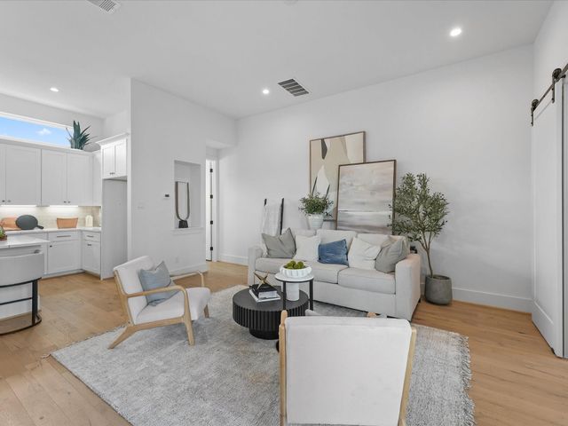 2212 Dennis Street, Houston, TX 77004