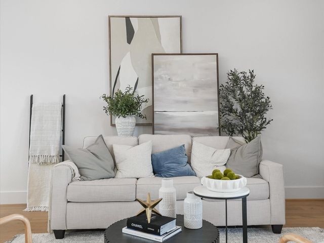 2212 Dennis Street, Houston, TX 77004